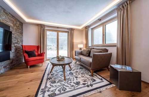 Mayrhofen Ski Chalet | Chalet Alpendomizil Ahorn in Mayrhofen Ski area