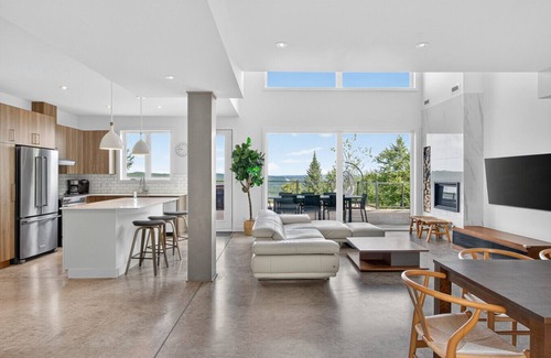 La Conception House | Chalet Assiniboine in Bel Air