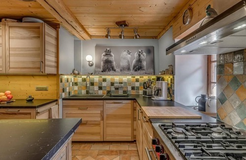 Les Brevieres Ski Chalet | Chalet at the Foot of the Tignes-Val d'Isère Ski Lifts, Brévières