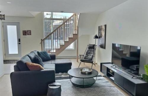 Pont-Rouge Ski Chalet | Chalet Athena Spa saunas and pools Pont-Rouge