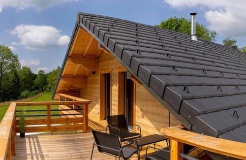 Saint-Maurice-Crillat Ski Chalet | Chalet au coeur du Jura à 5min de la plage de Clairvaux