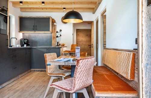 Racines Apartment | Chalet "Blosegghof Almwiese" with Mountain View, Private Terrace and Wi-Fi
