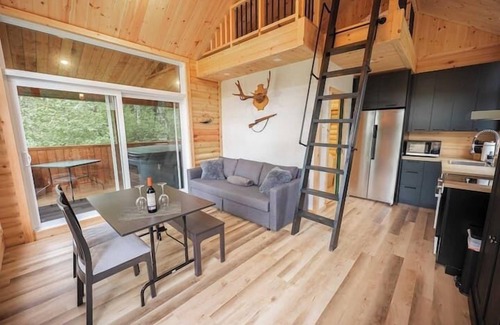 Mauricie Ski Chalet | Chalet Chasseur, waterfront