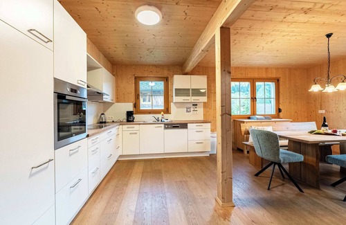 Altaussee House | Chalet Dachstein | Sauna | Kitchen | Parking