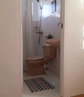 Santa Rosa House | Chalet de Laguna1 Near Enchanted Kingdom & Nuvali
