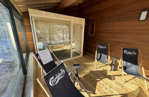 La Joue du Loup Ski Chalet | Chalet de Luxe with sauna chezpapou