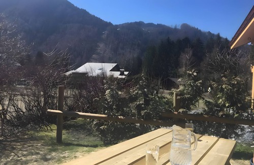 Samoens Ski Chalet | Chalet 'Familiale Avec Jacuzzi' with Mountain View, Private Terrace and Wi-Fi