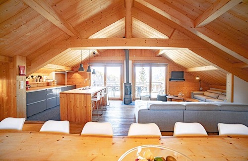 Montgenevre Ski Chalet | Chalet Genepy SKI Montgenèvre sleeps 22 - on the slopes, ski in ski out!