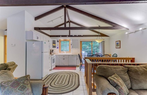Eidelweiss Village Ski Chalet | Chalet Getaway - North Conway Area