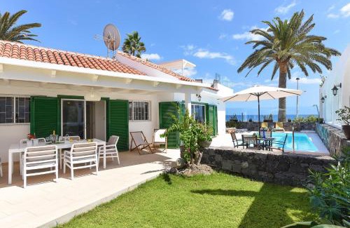 Playa del Ingles Ski Chalet | Chalet Golden Sahara by VillaGranCanaria