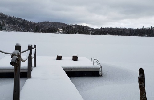 Entrelacs Ski Chalet | CHALET HARMONIE (LAKE FRONT)