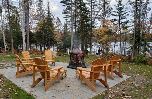Entrelacs Ski Chalet | CHALET HARMONIE (LAKE FRONT)