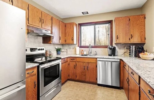 Pocono Pines Ski Chalet | Chalet Hemlock | Pool Table | Poconos