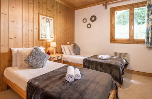 Meribel Ski Chalet | Chalet Himalaya , 10 Person Chalet with 5 ensuite bedrooms and outdoor jacuzzi in Meribel Centre