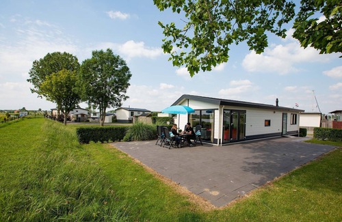 Aalst Ski Chalet | Chalet in a holiday park in a wetland area