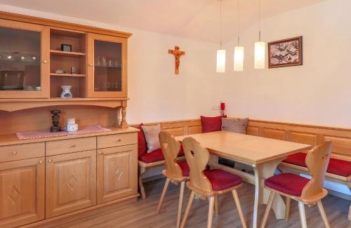 Muhlbach im Pinzgau Apartment | Chalet in Bramberg near Ski Slopes