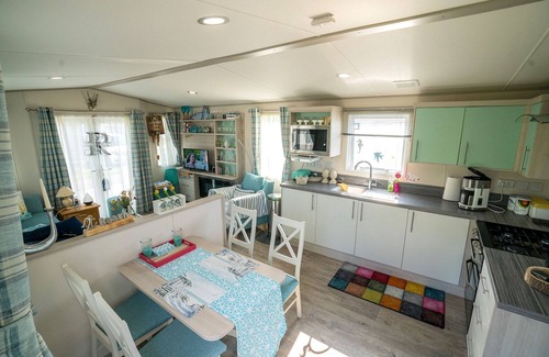 Oostkapelle Ski Chalet | Chalet in Oostkapelle near the Beach