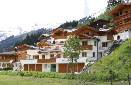 Saalbach-Hinterglemm Ski Chalet | Chalet in Saalbach Near Ski Lift