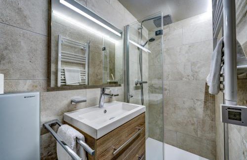 Mayens-de-Riddes Ski Chalet | Chalet Khione