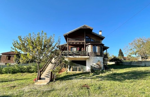Zitsa Ski Chalet | Chalet Klimatia - Όμορφη ξύλινη μεζονέτα με τζάκι