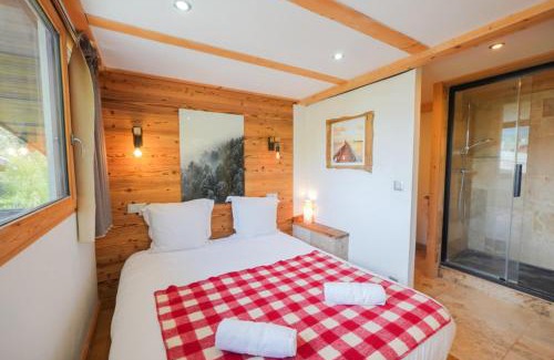 Praz-sur-Arly Apartment | Chalet l'Altisphère - Proche du centre de Praz-sur-Arly