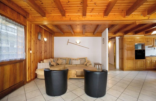 Albiez-le-Vieux House | Chalet 'La Grange Villard' with Mountain View, Balcony and Wi-Fi