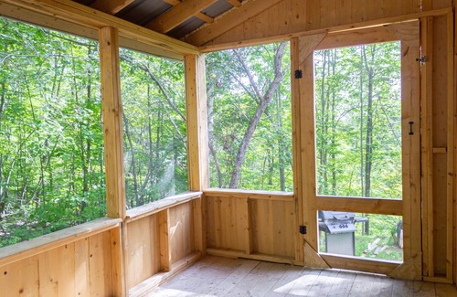 Sainte-Beatrix Cabin | Chalet Le Montagnard