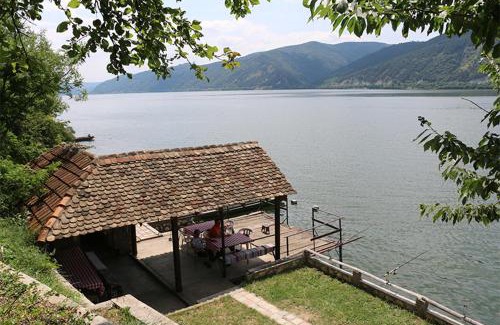 Central Serbia Ski Chalet | Chalet Ljubicine kolibe