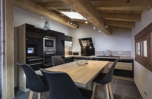 Bourg-Saint-Maurice Ski Chalet | Chalet MACHOLAT, Sauna, sleeps 13, Les Arcs PARADISKI