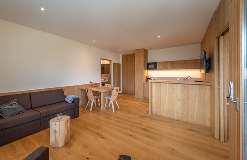 Marlengo Ski Chalet | Chalet 'Moosbichlerhof Celina' with Mountain View, Shared Pool and Wi-Fi