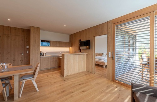 Marlengo Ski Chalet | Chalet 'Moosbichlerhof Celina' with Mountain View, Shared Pool and Wi-Fi