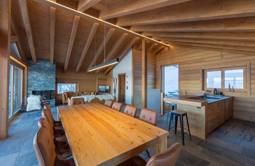 Nendaz Ski Chalet | Chalet Oak Tree amazing, sauna, ski-in/out