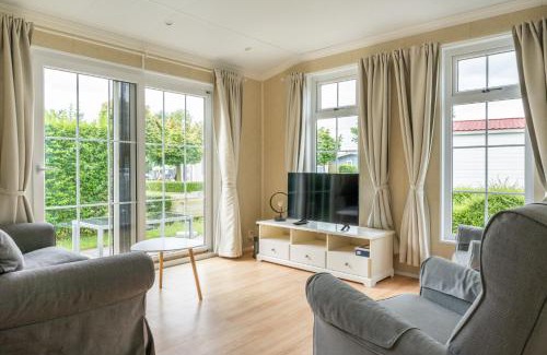 Baarland Ski Chalet | Chalet op vakantiepark in Baarland