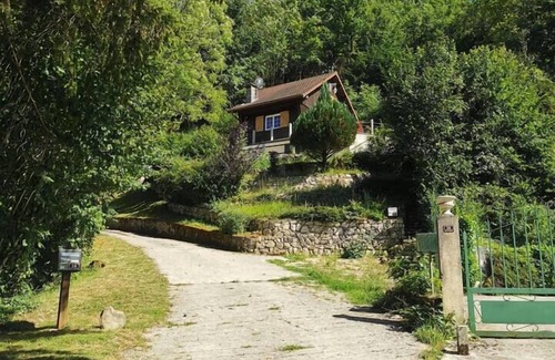 Serrieres-sur-Ain House | Chalet overlooking the Ain