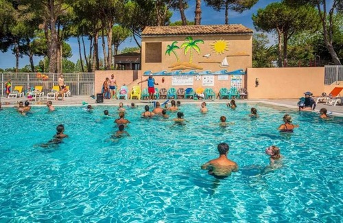 Serignan-Plage Ski Chalet | Chalet - Parc aquatique - ccahfdd