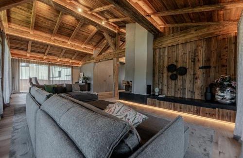 Sankt Anton am Arlberg Ski Chalet | Chalet Pfarriweg Modern luxury