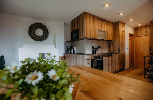 Schonbach Ski Chalet | Chalet Salzach near Ski Lift & Spa