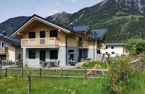Bad Hofgastein Ski Chalet | Chalet Schlossalm - Ferienhaus, Dusche und Bad, WC, Deluxe