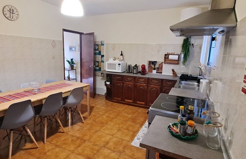 Porto Moniz House | Chalet Seixal, 2 rooms, free wi-fi, barbecue, near to the beach.
