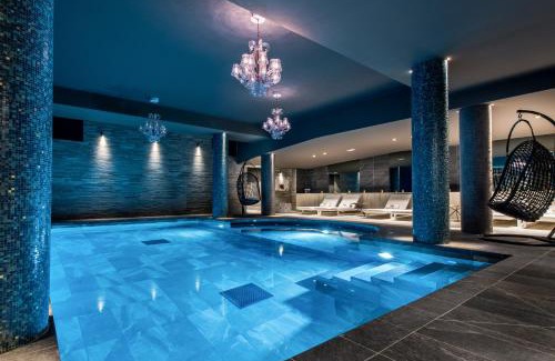 Val-d'Isere Apartment | Chalet Skadi - Village Montana