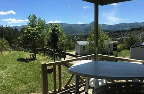 Rosans Ski Chalet | Chalet Standard "Trianon" 27m2 - 2 Schlafzimmer - integrierte Terrasse 4 Personen