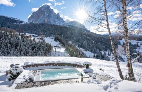 Selva di Val Gardena Ski Chalet | Chalet Villa Carolina