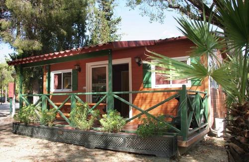 Castellet i la Gornal Ski Chalet | Chalet with air conditioning on beautiful park