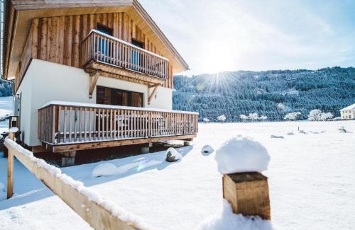 Murau Ski Chalet | Chalet with whirlpool tub