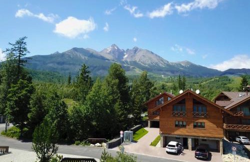 Tatranska Lomnica Ski Chalet | Chalets Royal, Tatranská Lomnica