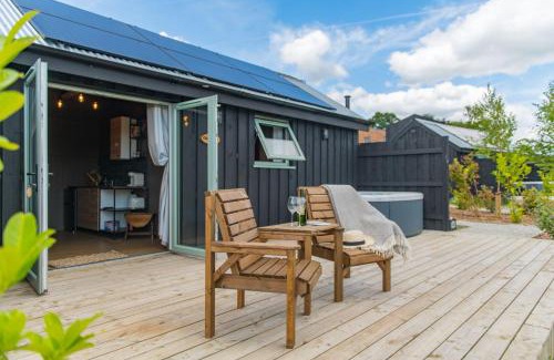 Abbess Roding House | Challenger by Bloom Stays