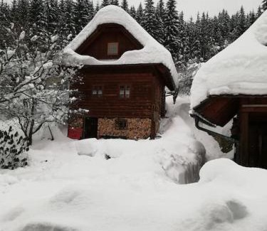 Velke Karlovice House | Chalupa Na Sklepě