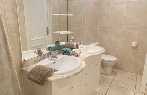 Saint-Fortunat-sur-Eyrieux Bed & Breakfast | Chambre Indépendante Avec sdb et Piscine Commune