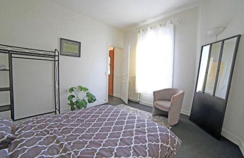 Maisons-Alfort House | Chambre 1, calme, 1 station de PARIS, bureau
