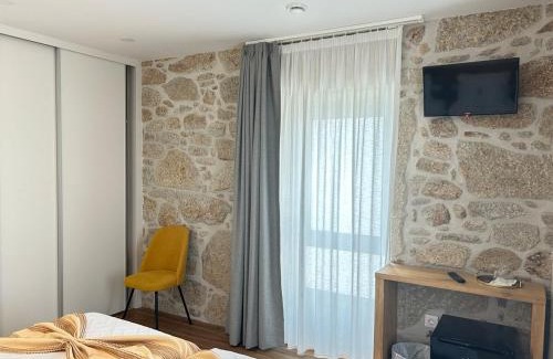 Santa Maria da Feira House | Chambre 7 et 8 Tranquillité & Élégance